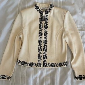 St. John Collection | Knit Jacket Front Zipper Off White Black Details Size 10
